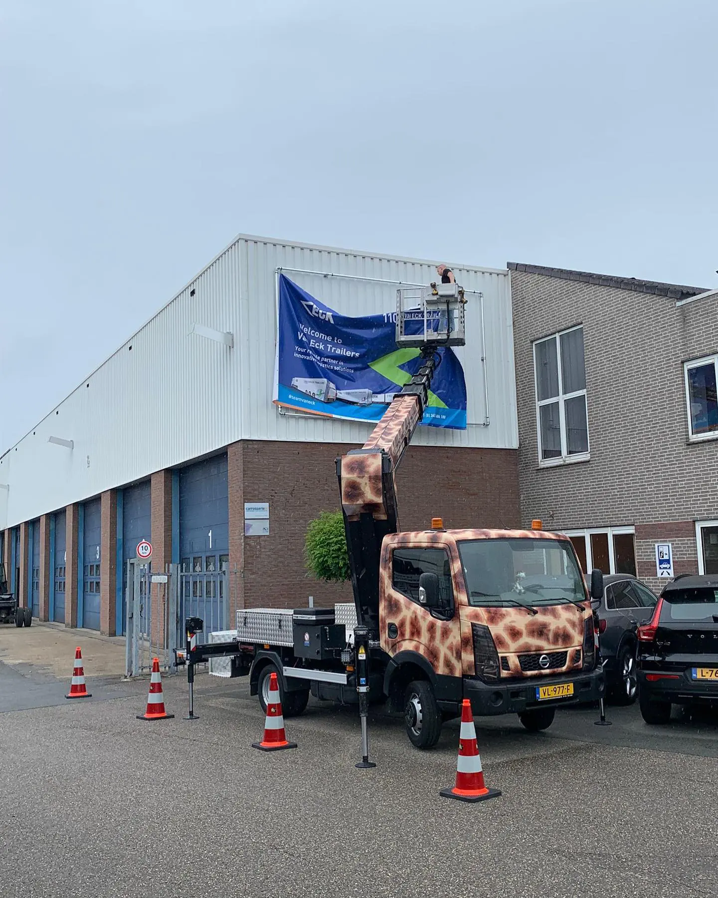reclameborden plaatsen spandoeken ophangen