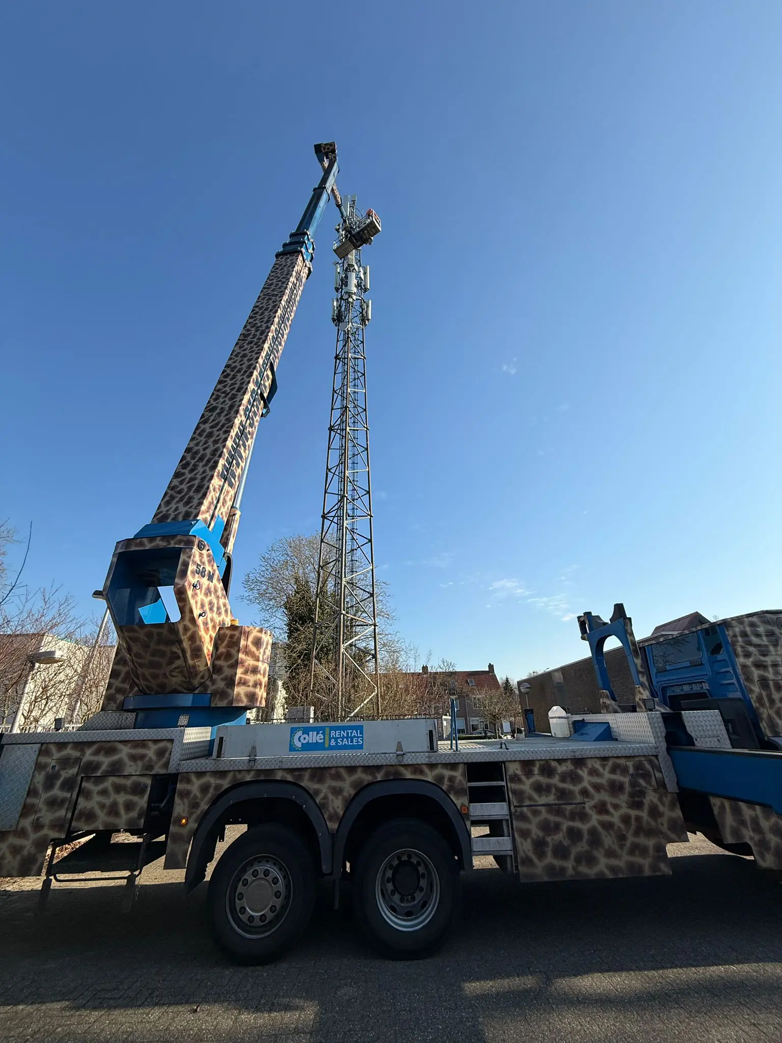 montage extra antennes in Voorschoten