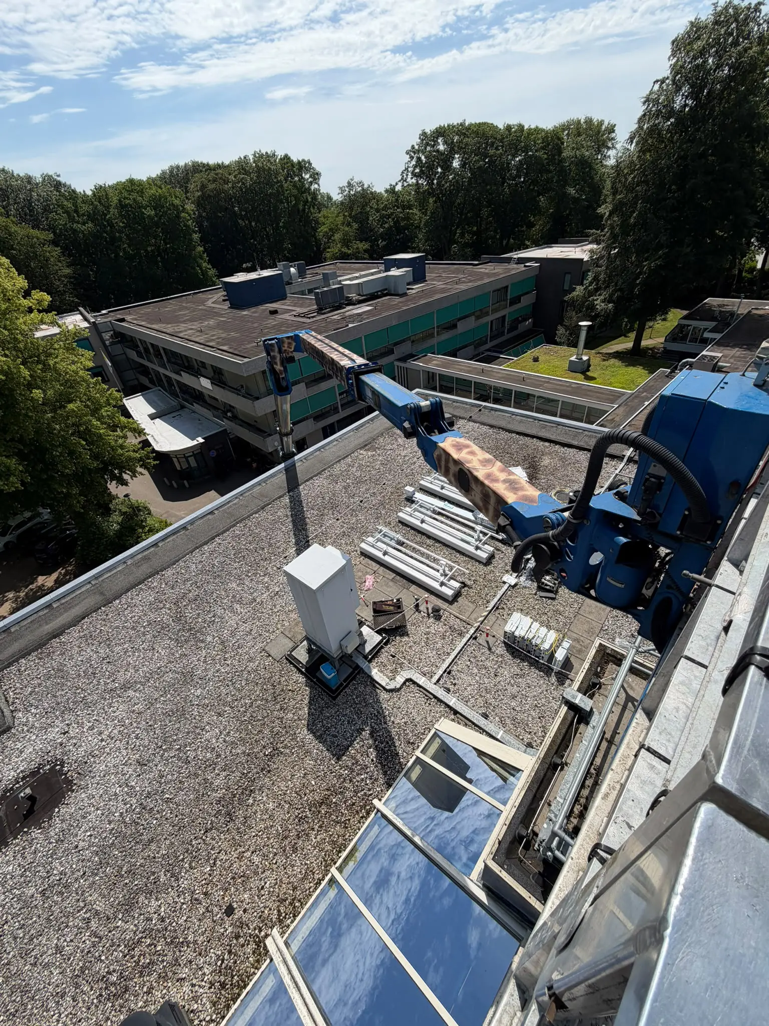 Vervangen telecom antennes in Laren