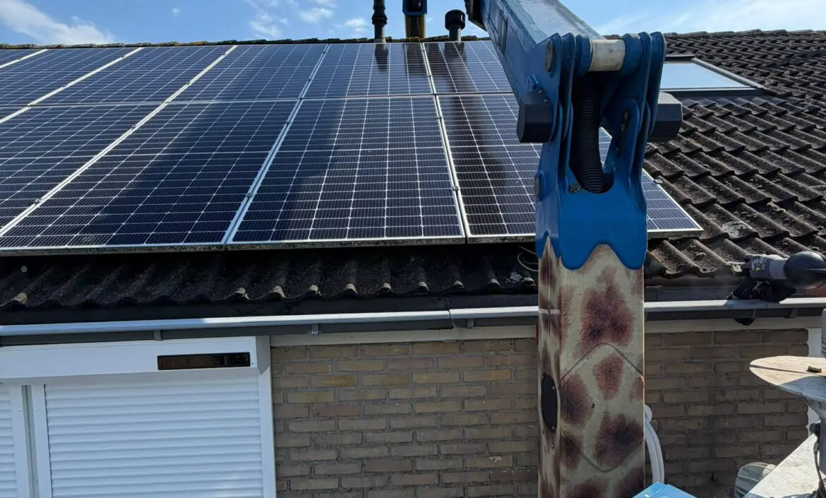 Vervangen dakgoot in Schoonenbeek