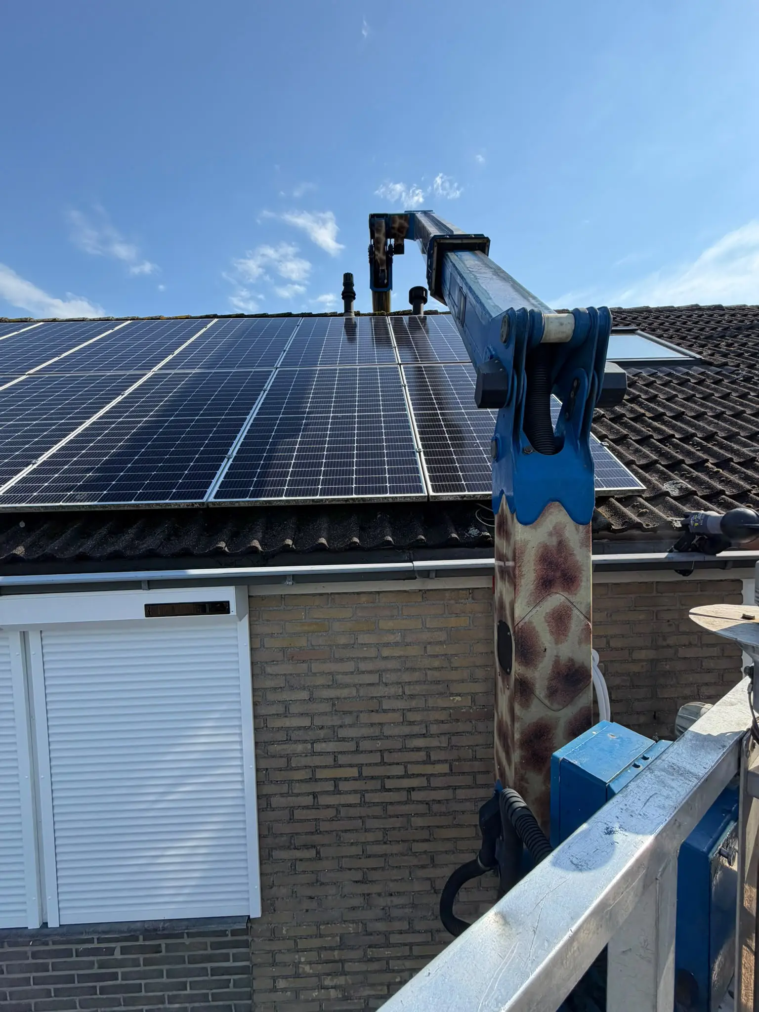 Vervangen dakgoot in Schoonenbeek